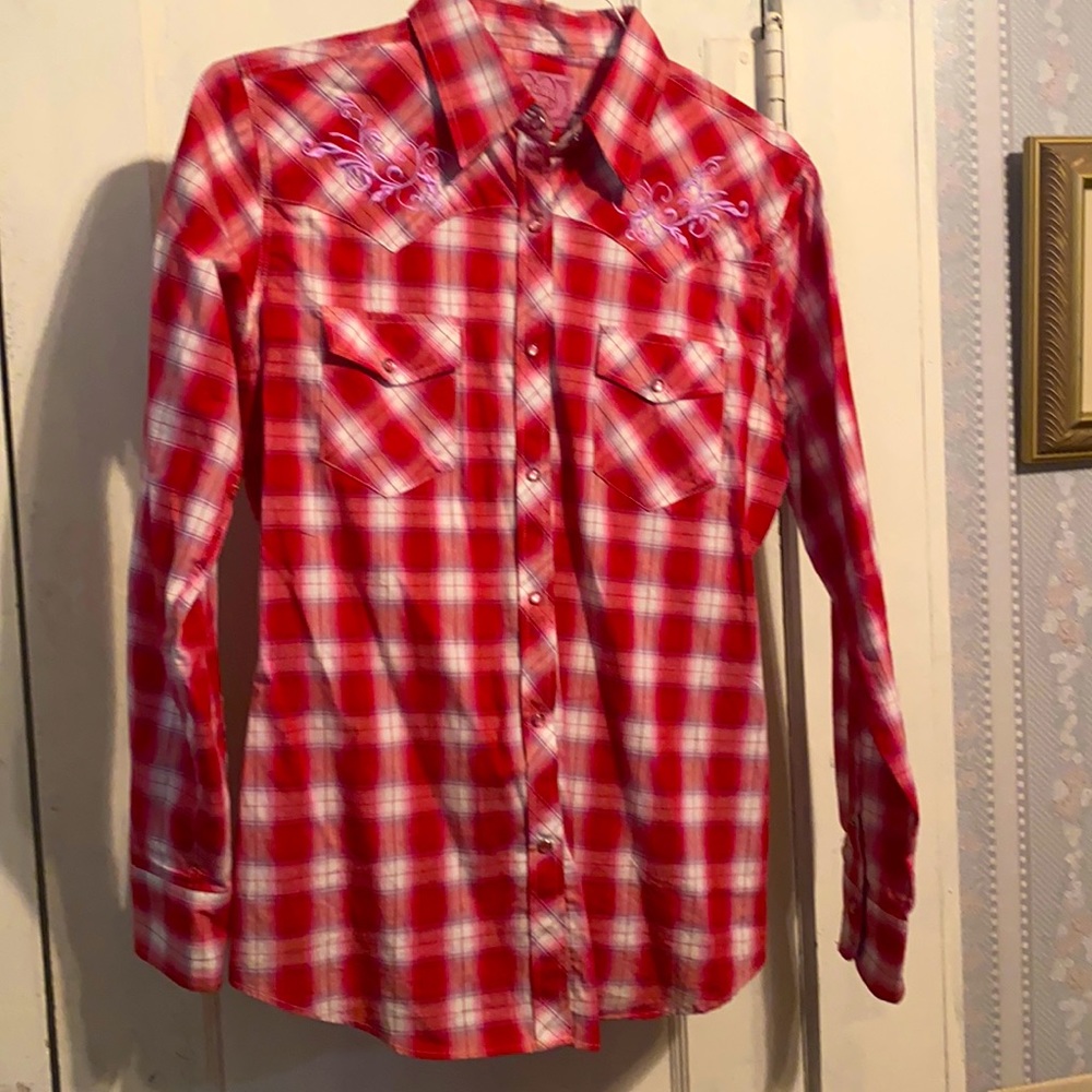 Red & Pink with just a touch of blue Cowgirl Hardware Pearl Snap Shirt M